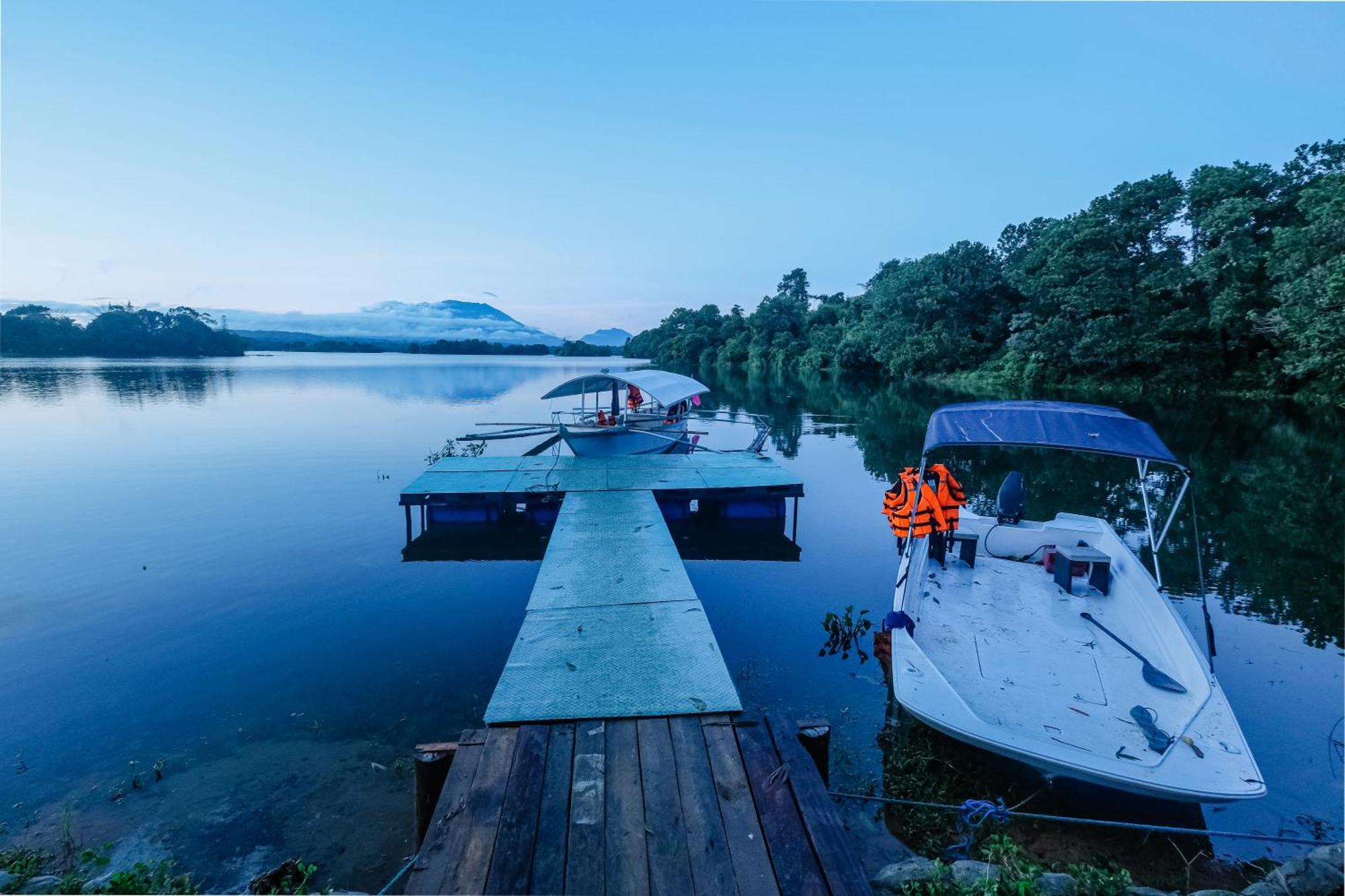 Almost Heaven Lake Resort By Cocotel Cavinti Bagian luar foto